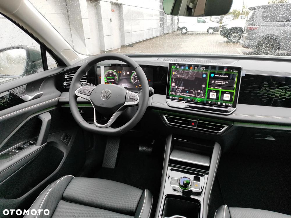 Volkswagen Tiguan 2.0 TDI Elegance DSG - 24