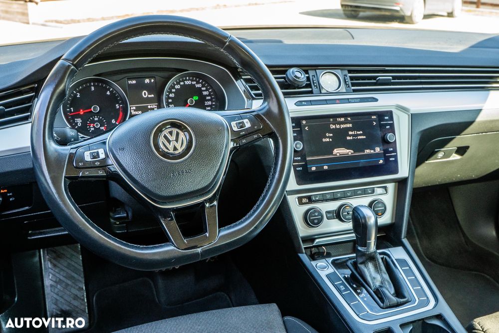 Volkswagen Passat 2.0 TDI SCR DSG Highline - 24