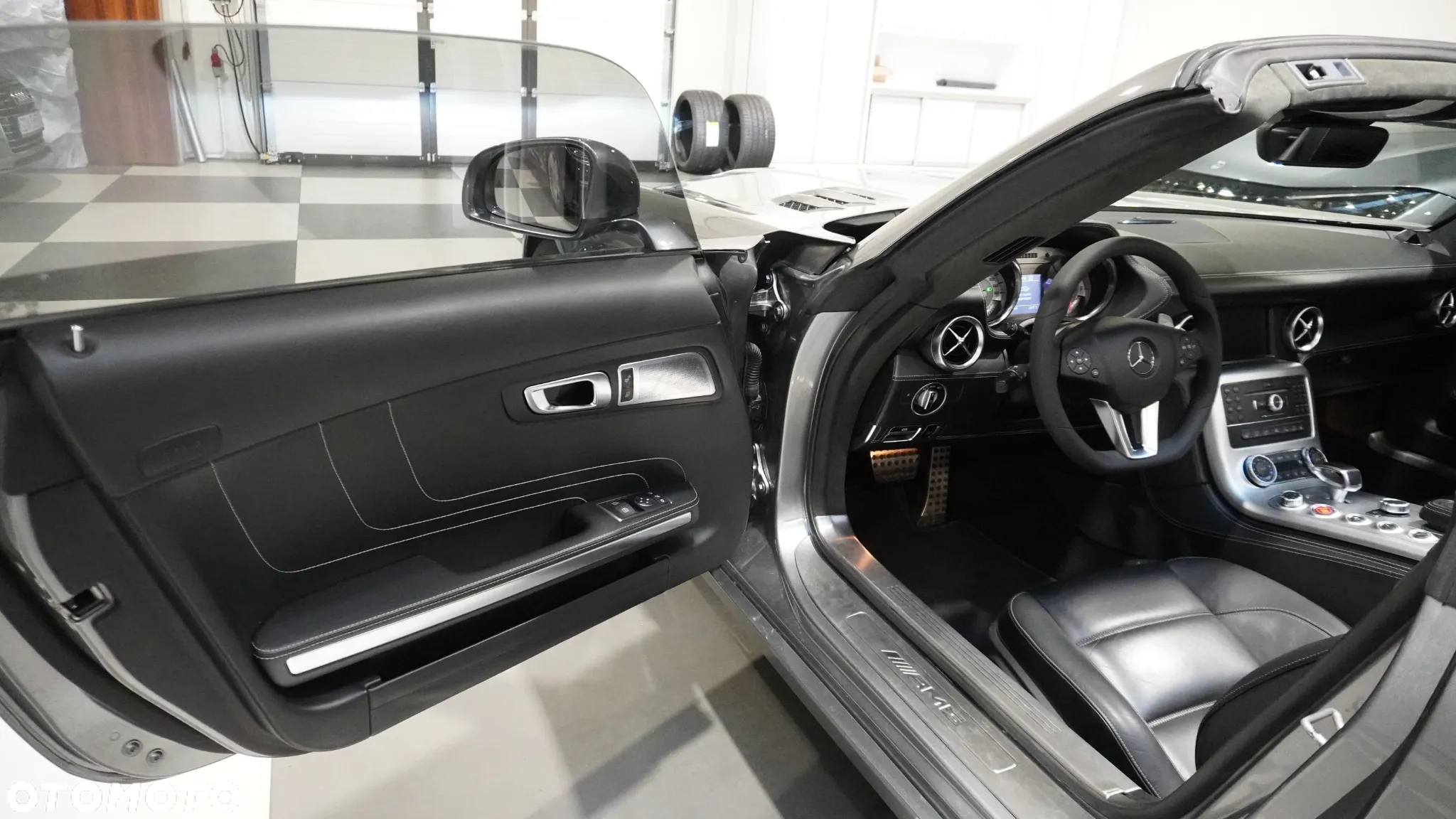 Mercedes-Benz SLS AMG - 7