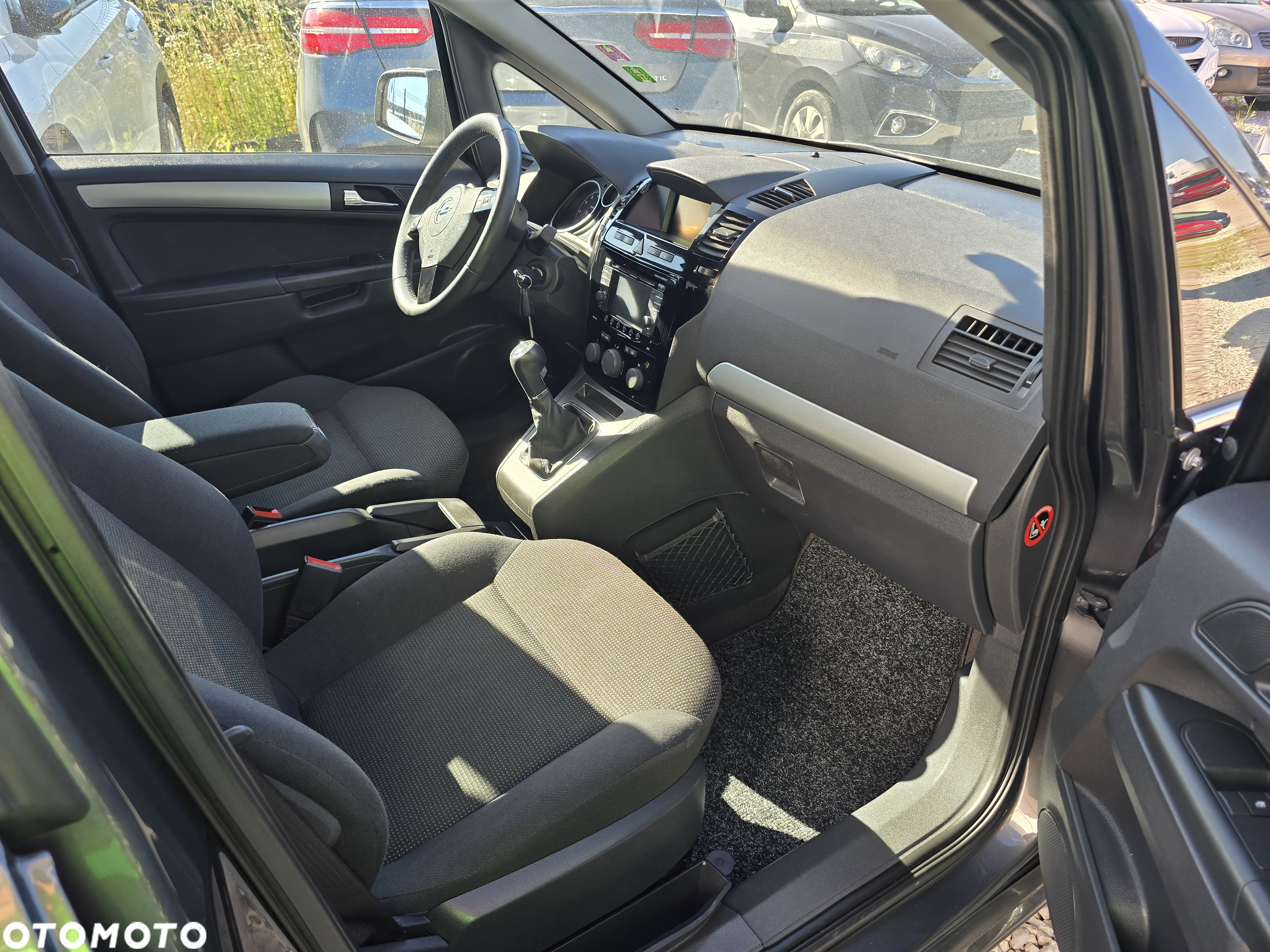 Opel Zafira 1.8 Cosmo EU5 - 22