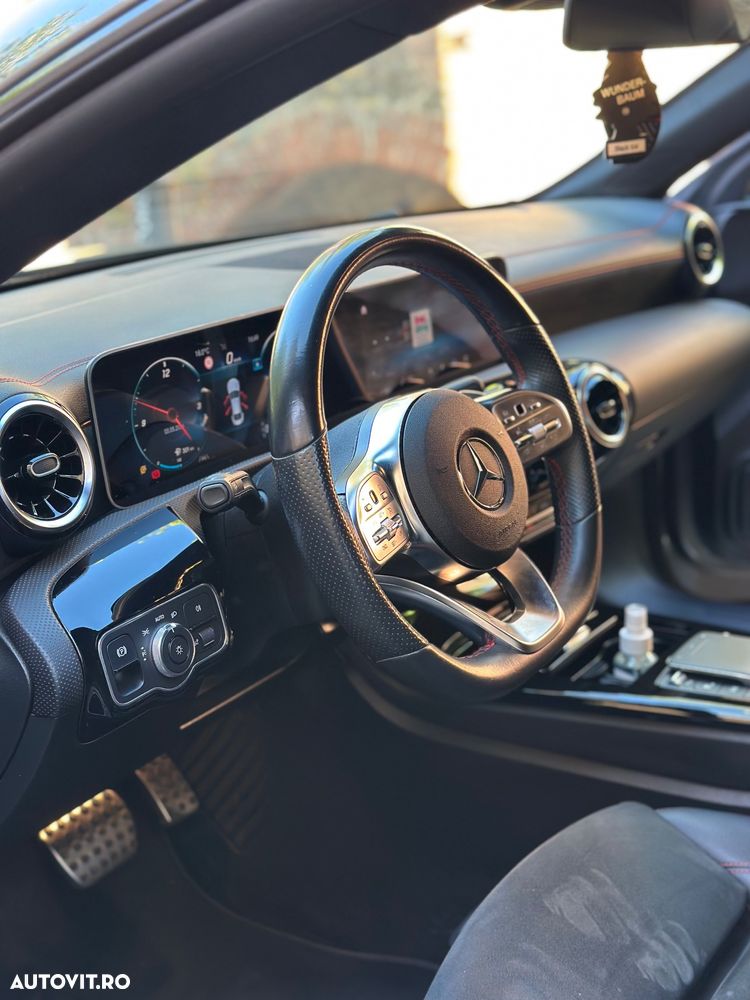 Mercedes-Benz CLA - 35