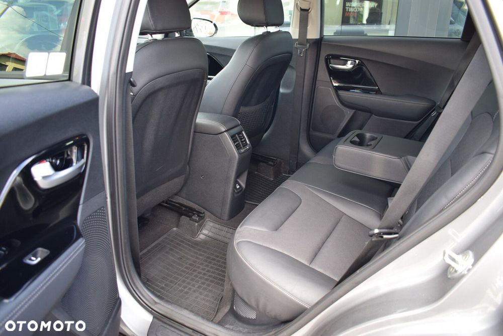 Kia Niro 1.6 GDI Hybrid L - 24