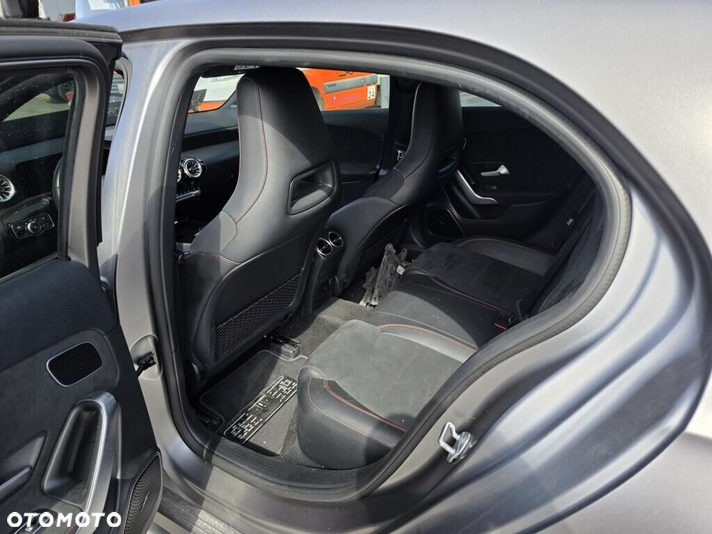 Mercedes-Benz Klasa A 250 7G-DCT AMG Line - 9