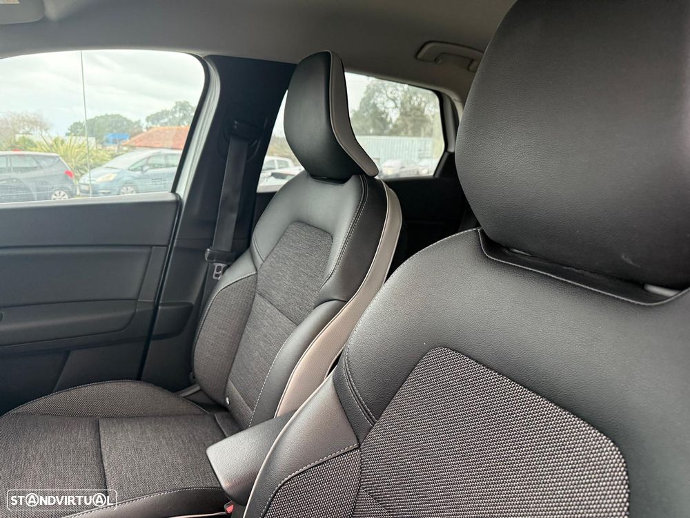 Renault Captur 1.0 TCe Exclusive - 29