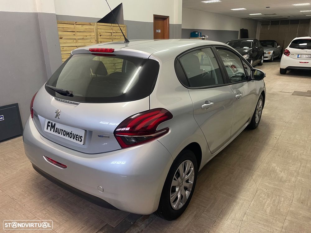Peugeot 208 PureTech 82 Active - 4