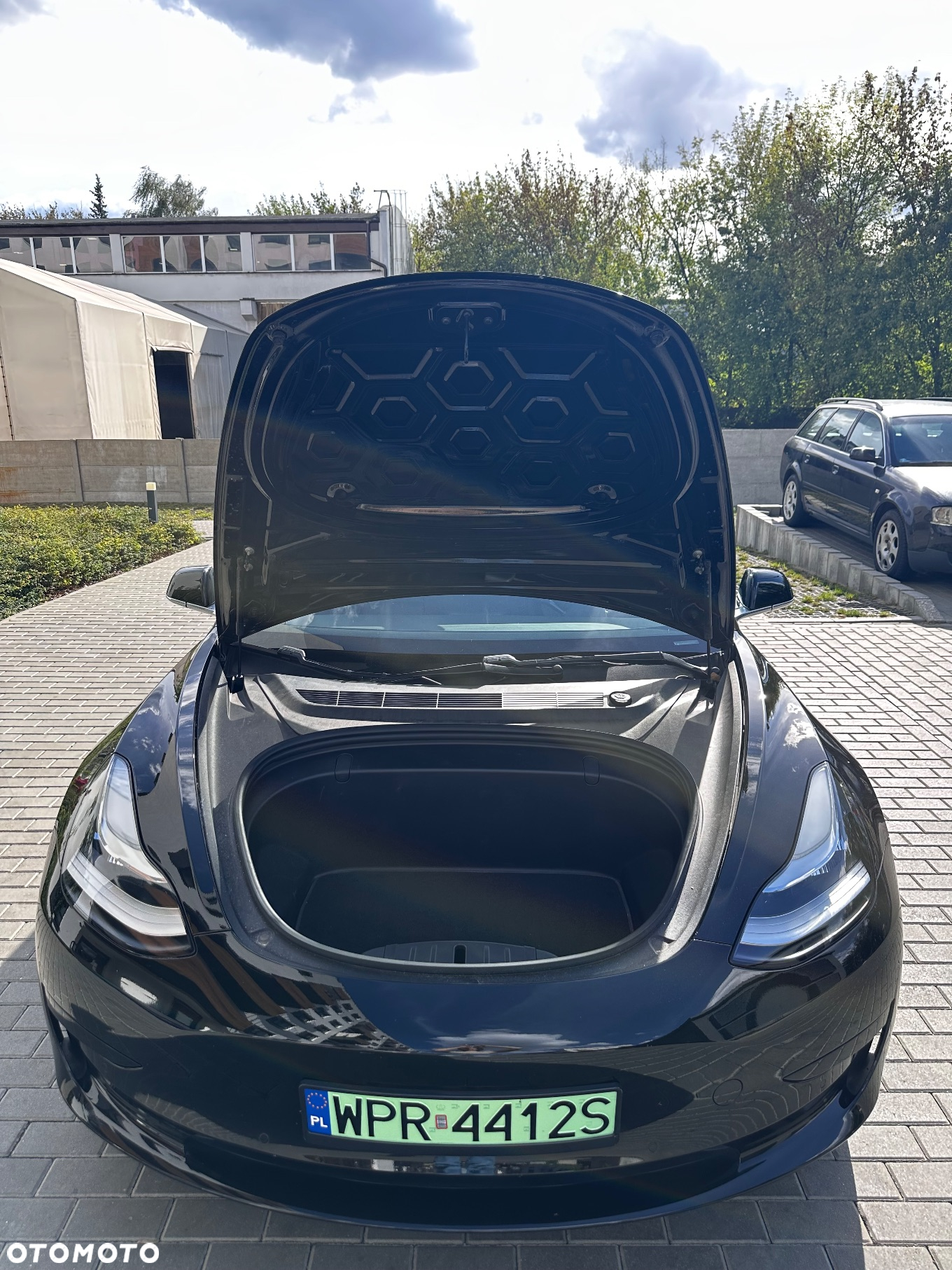 Tesla Model 3 Standard Reichweite Plus Hinterradantrieb - 19