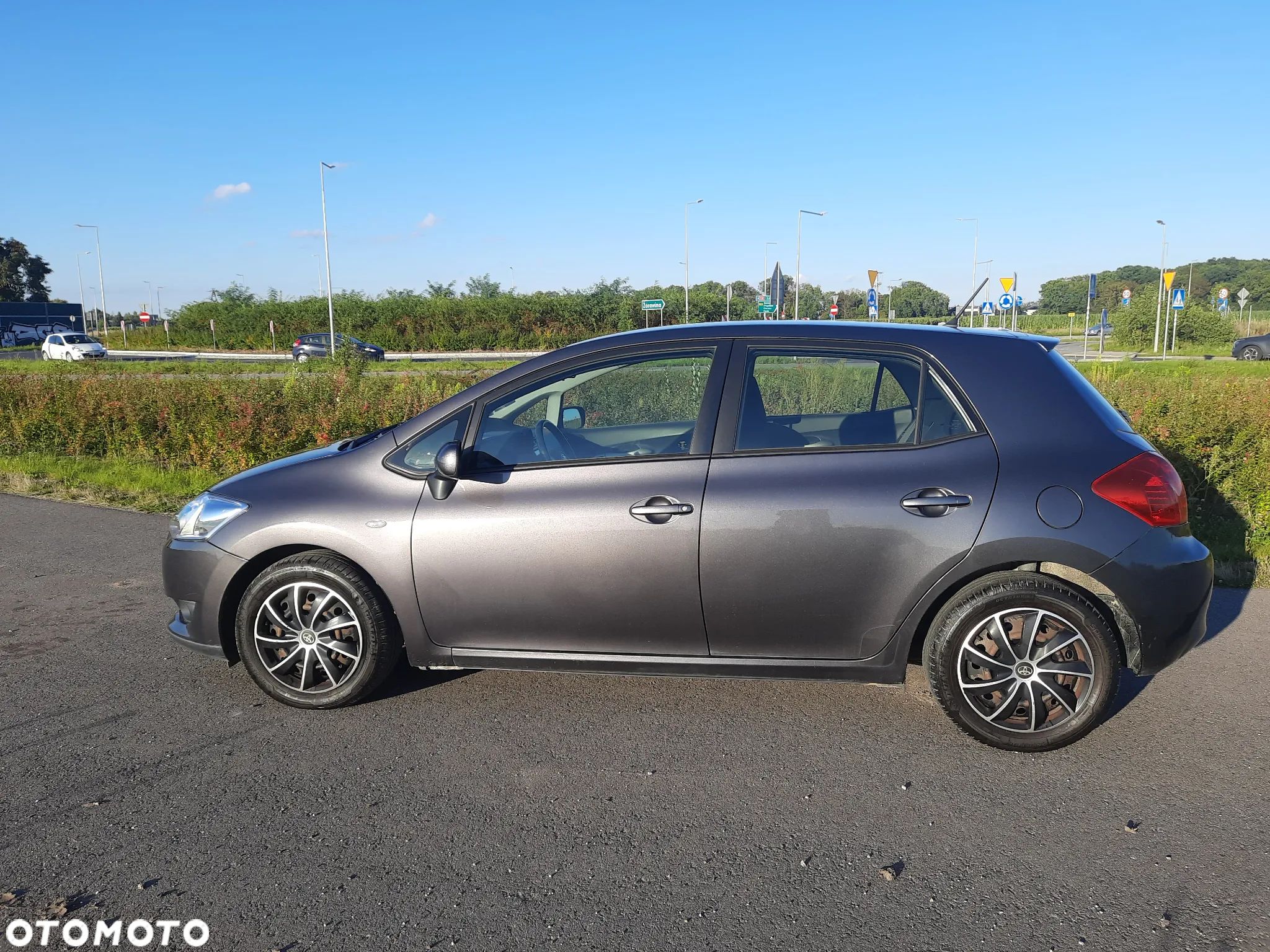 Toyota Auris - 1
