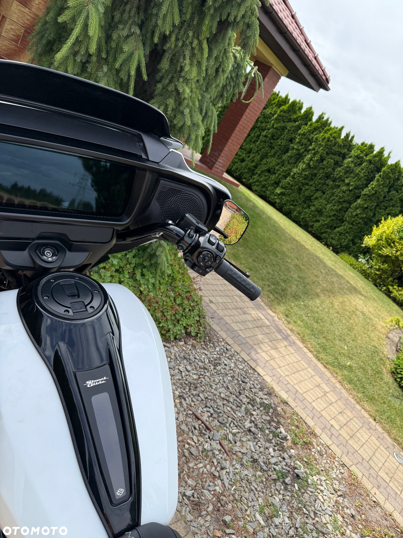 Harley-Davidson Touring Street Glide - 4