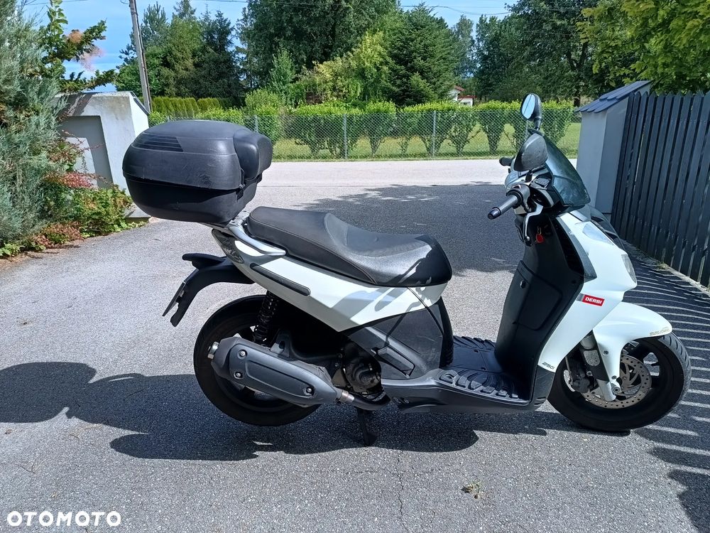 Aprilia Sportcity - 1