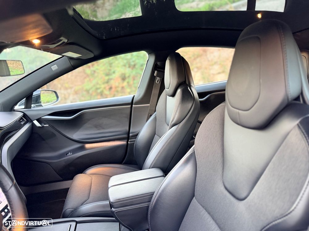 Tesla Model S - 13
