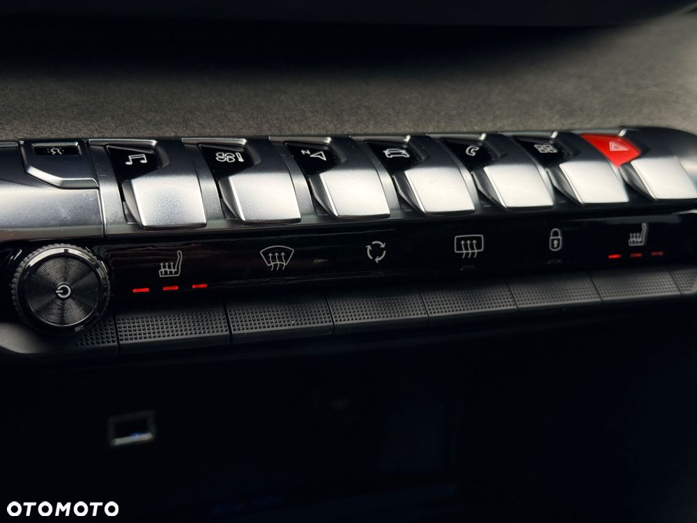 Peugeot 3008 2.0 BlueHDi GT S&S EAT8 - 17