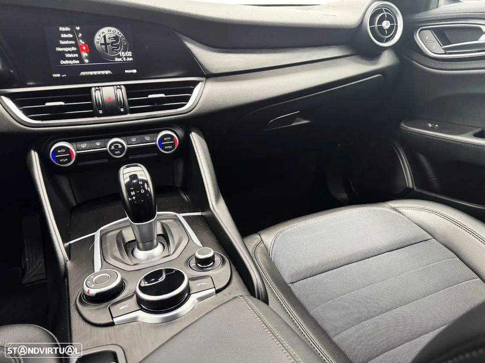 Alfa Romeo Giulia 2.2 D Super AT8 - 18