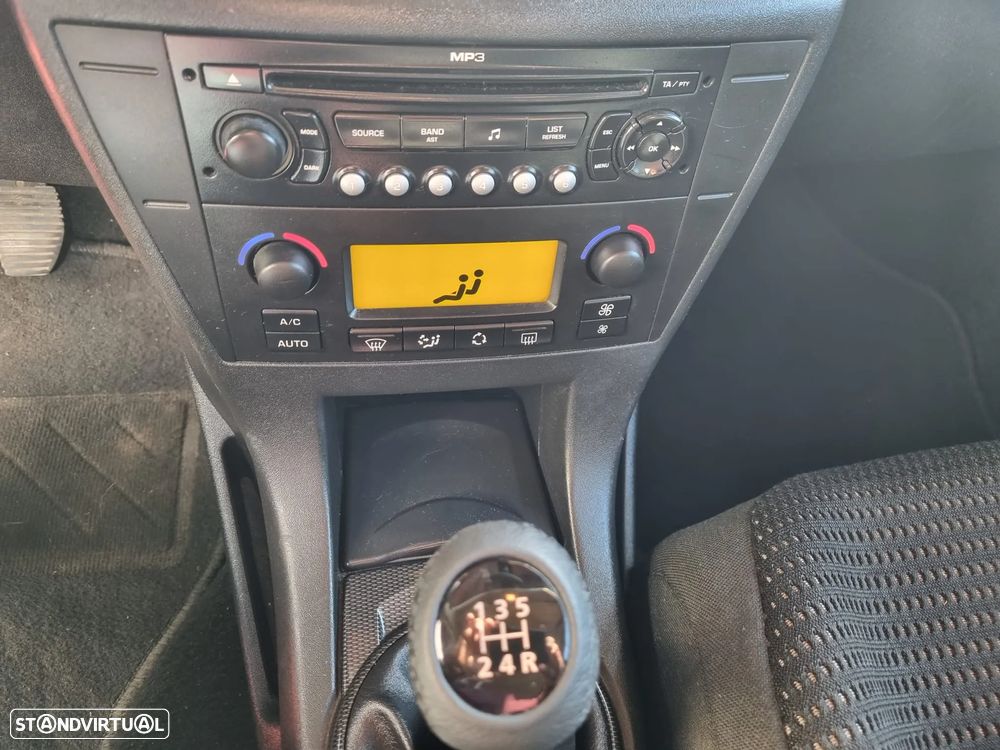 Citroën C4 1.6 HDi VTR Pack Airdream - 23