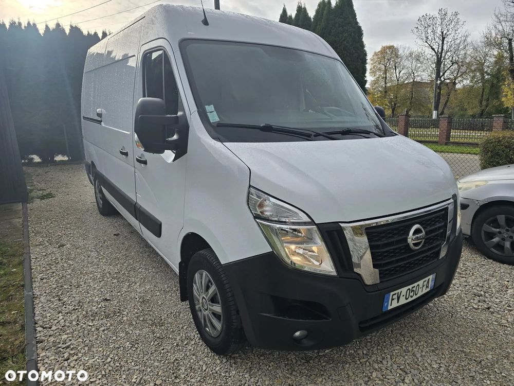 Nissan NV400