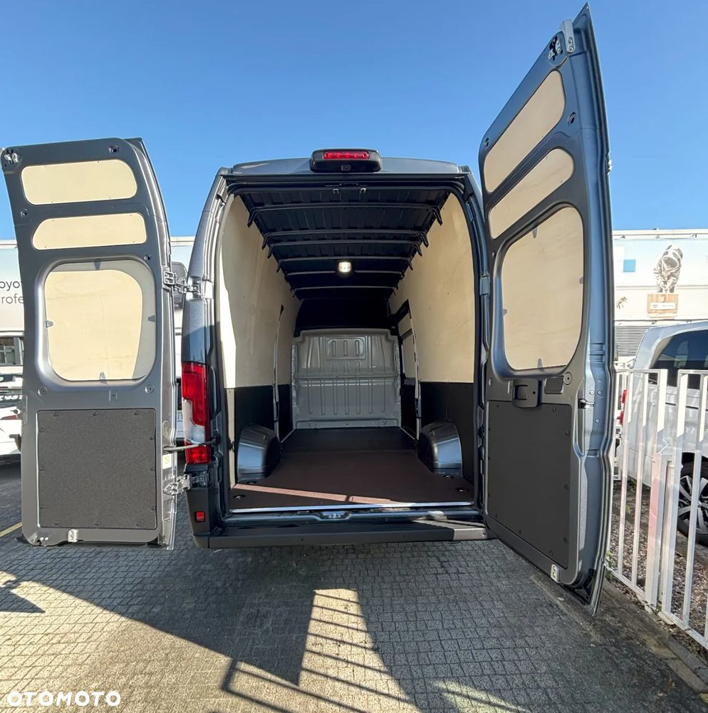 Toyota Proace Max - 9