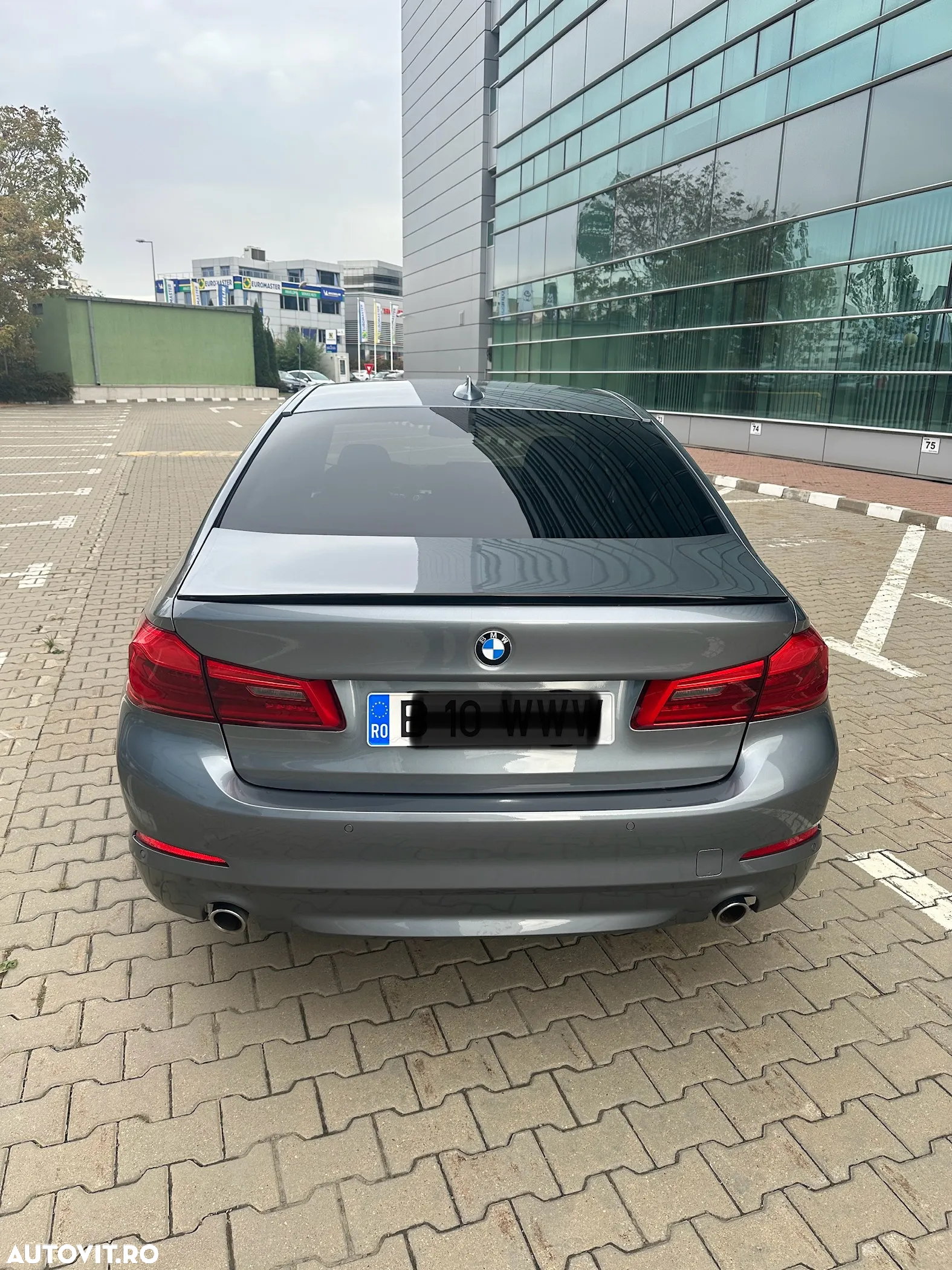 BMW Seria 5 530d Aut. Luxury Line - 4