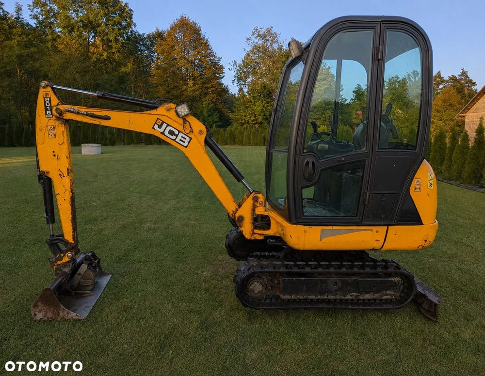 JCB 8018 - 3