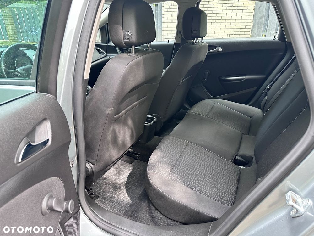 Opel Astra - 10