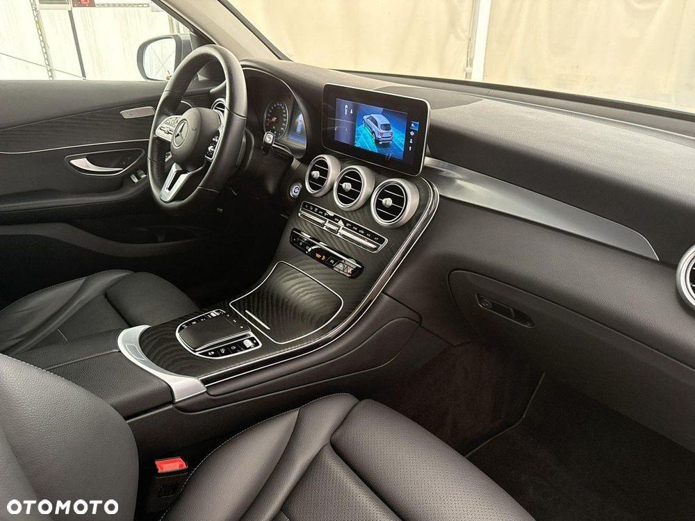 Mercedes-Benz GLC - 24