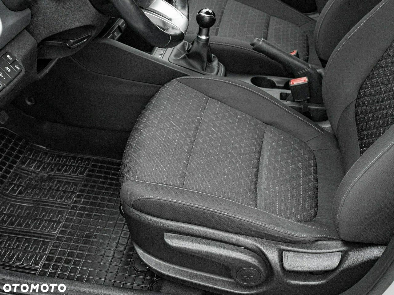 Kia Rio 1.2 M - 14