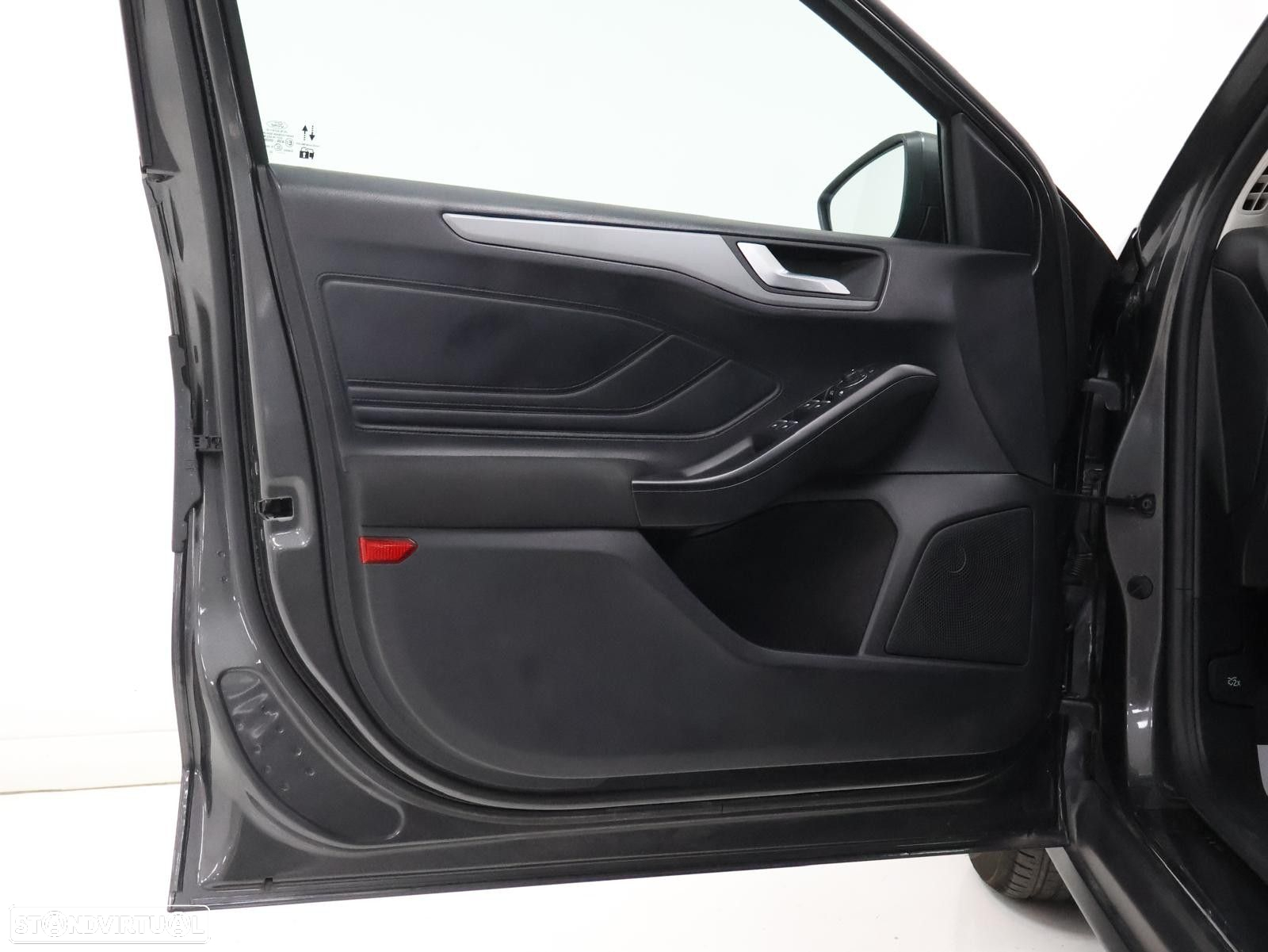 Ford Focus 1.0 EcoBoost MHEV Connected - 11
