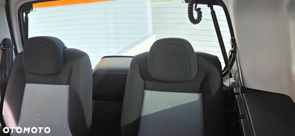 Citroën Berlingo XL BlueHDi 100 START - 12