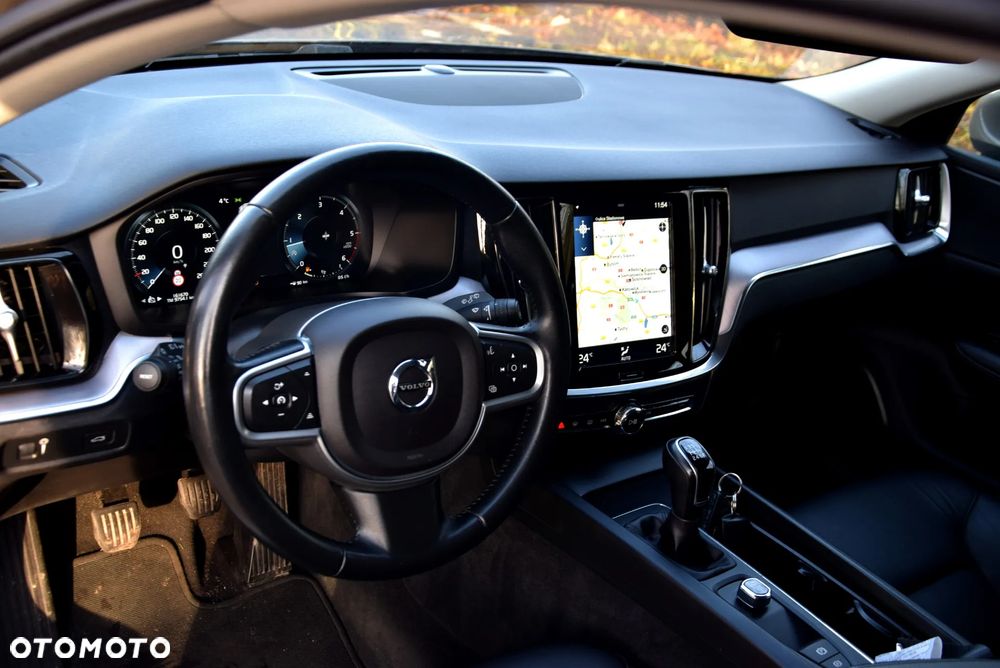 Volvo V60 D3 Momentum Pro - 16