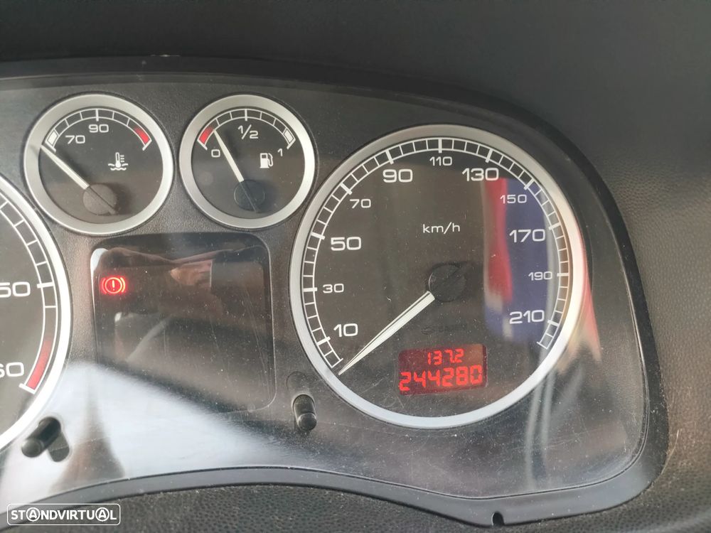 Peugeot 307 Break 1.4 HDi Navtech - 6