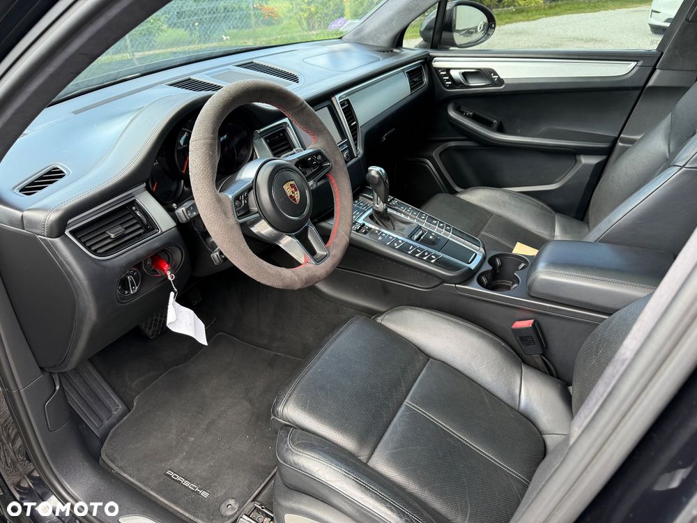 Porsche Macan Turbo PDK - 13