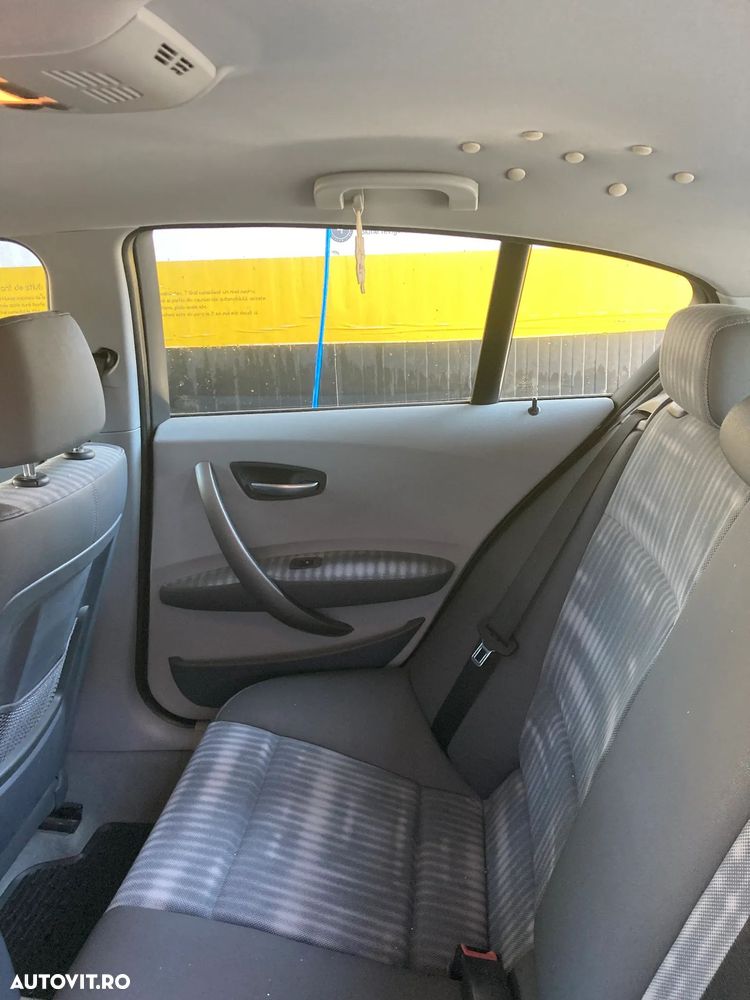BMW Seria 1 120i - 10