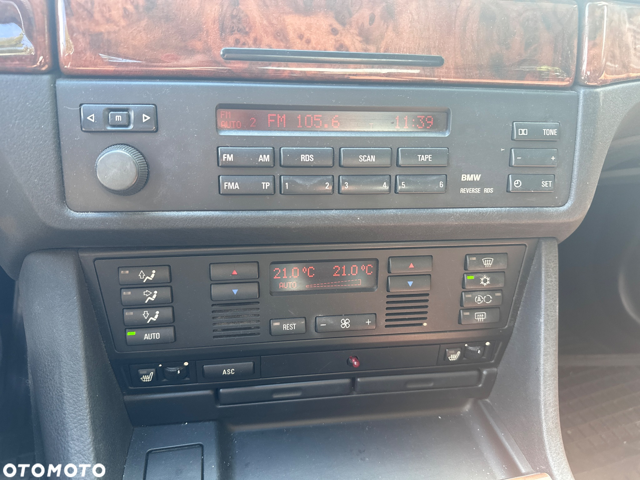 BMW Seria 5 523i - 25