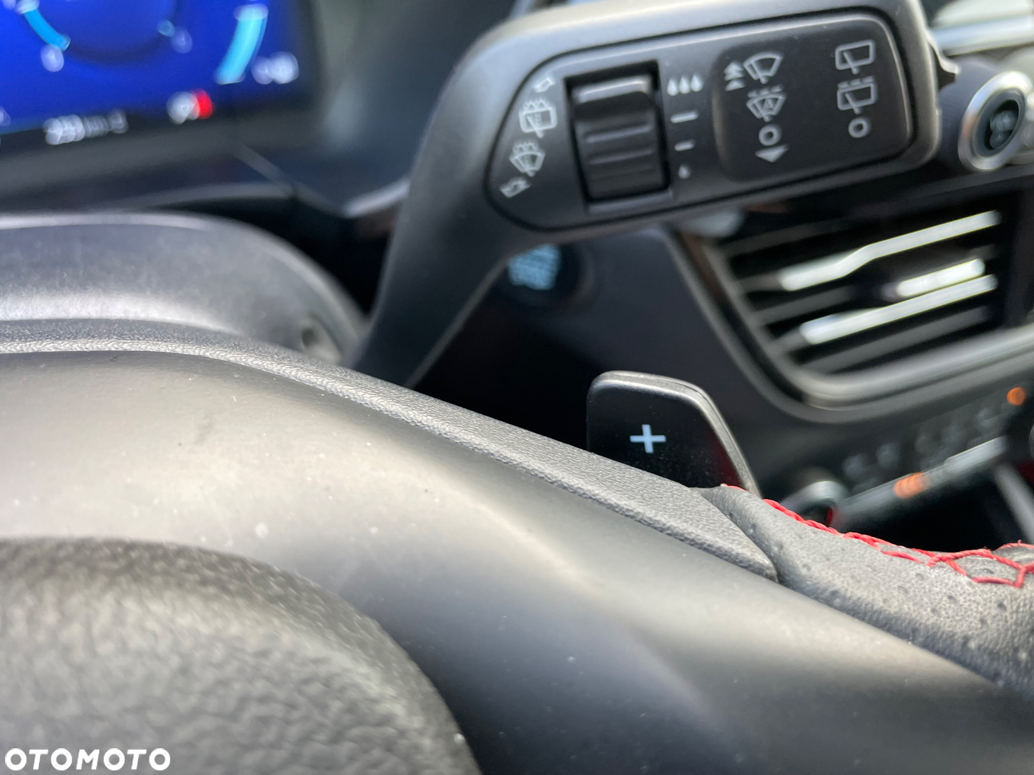 Ford Kuga 2.0 EcoBlue 4x4 ST-LINE - 28
