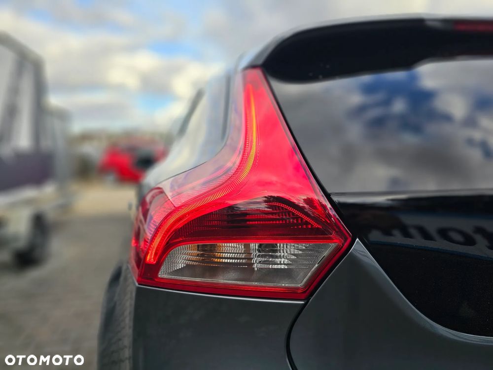 Volvo V40 D2 RDesign - 10