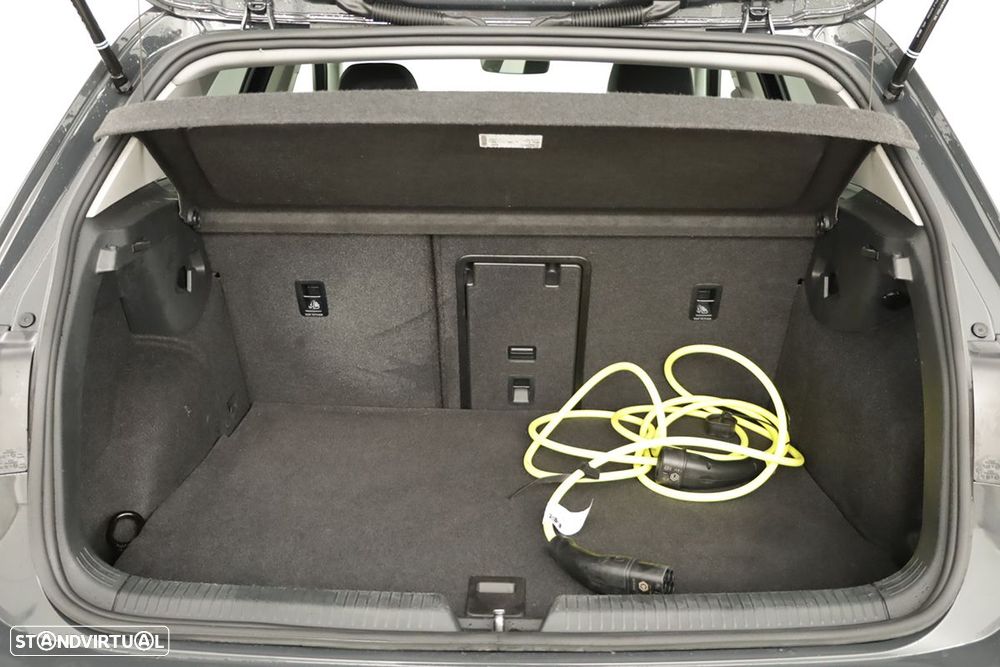VW Golf 1.5 TSI e-Hybrid Style DSG - 24