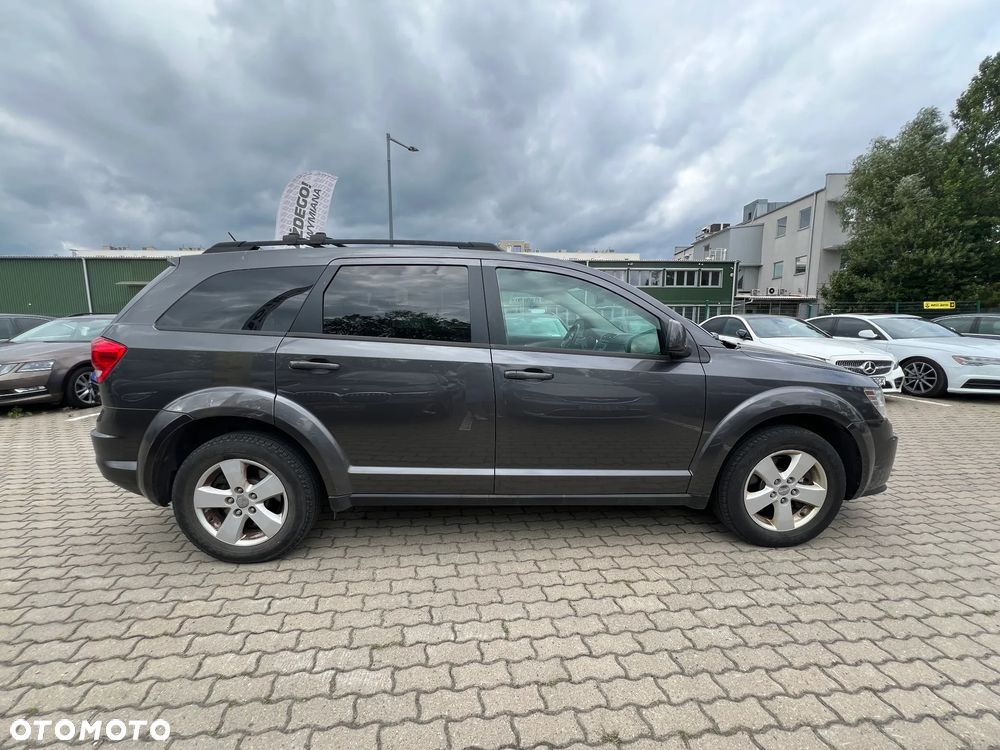 Dodge Journey - 10