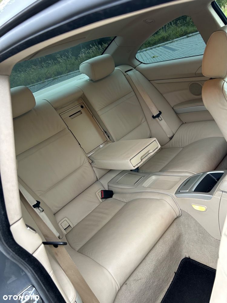BMW Seria 3 320d Coupe - 12
