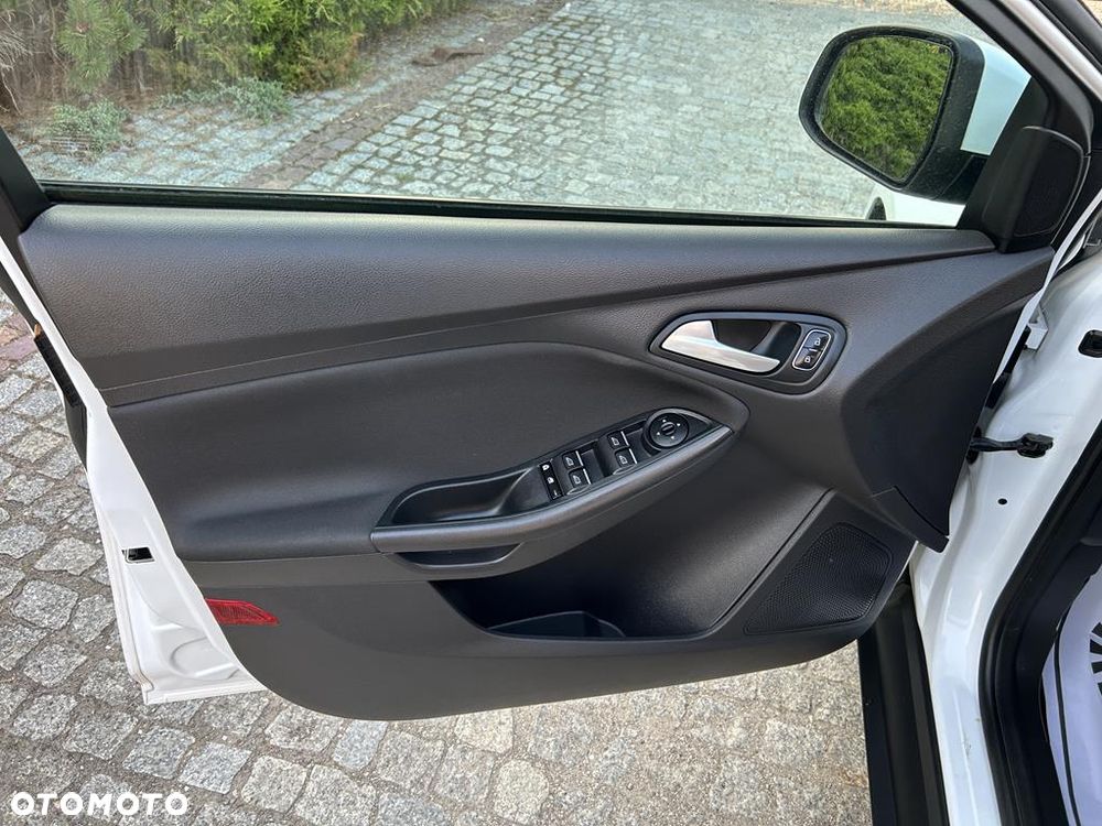 Ford Focus - 28
