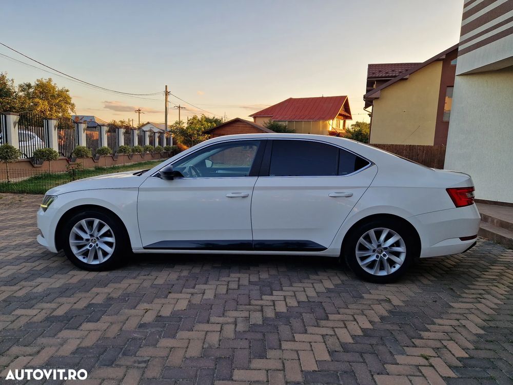 Skoda Superb 2.0 TDI Ambition - 2