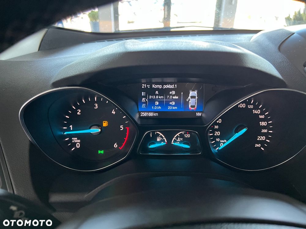 Ford Kuga - 22
