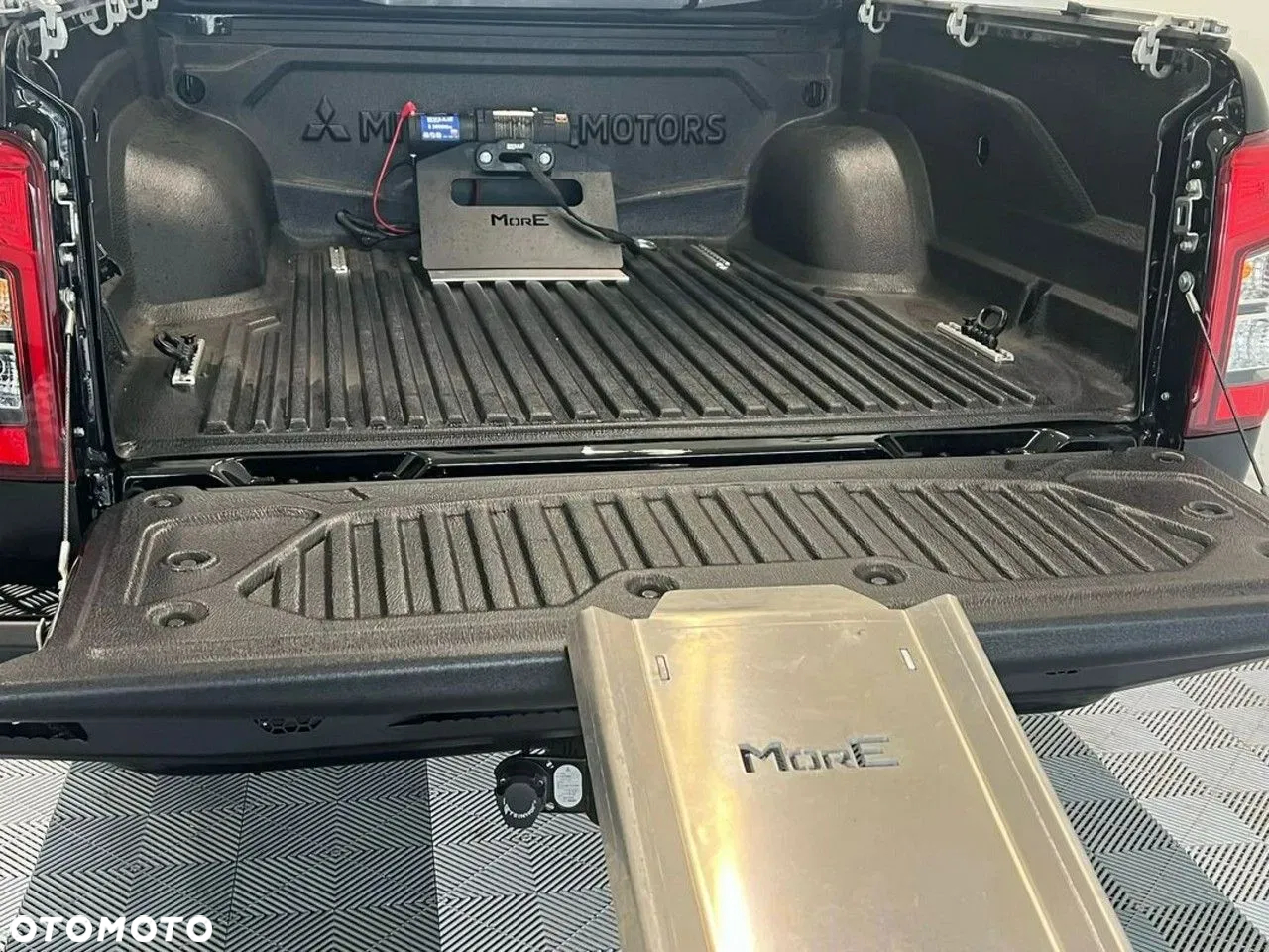 Mitsubishi L200 2.2 d DC Instyle Plus - 18
