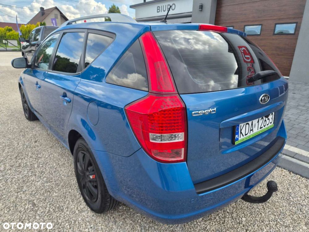 Kia Ceed - 6