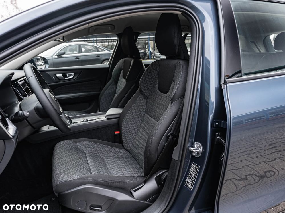 Volvo V60 B3 B Essential - 18