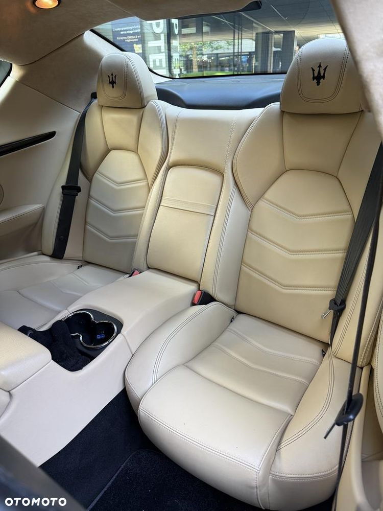 Maserati GranTurismo S Automatik - 25