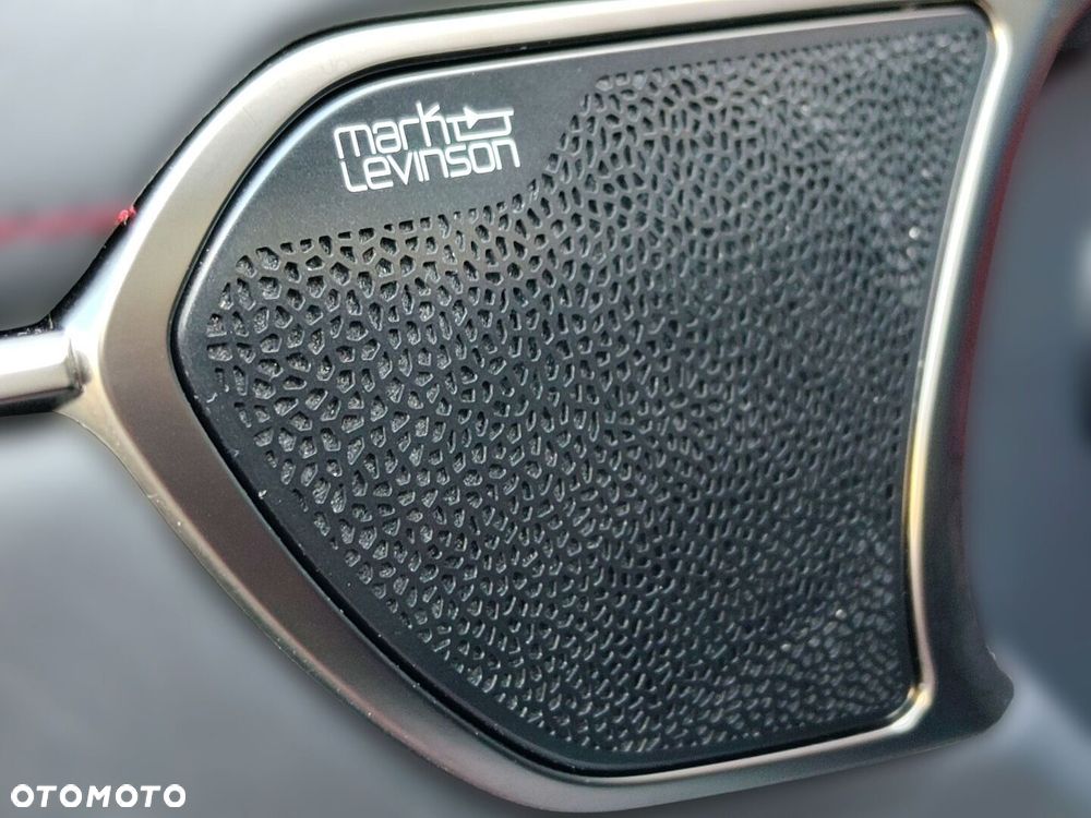 Lexus ES 300h F Sport Edition - 32