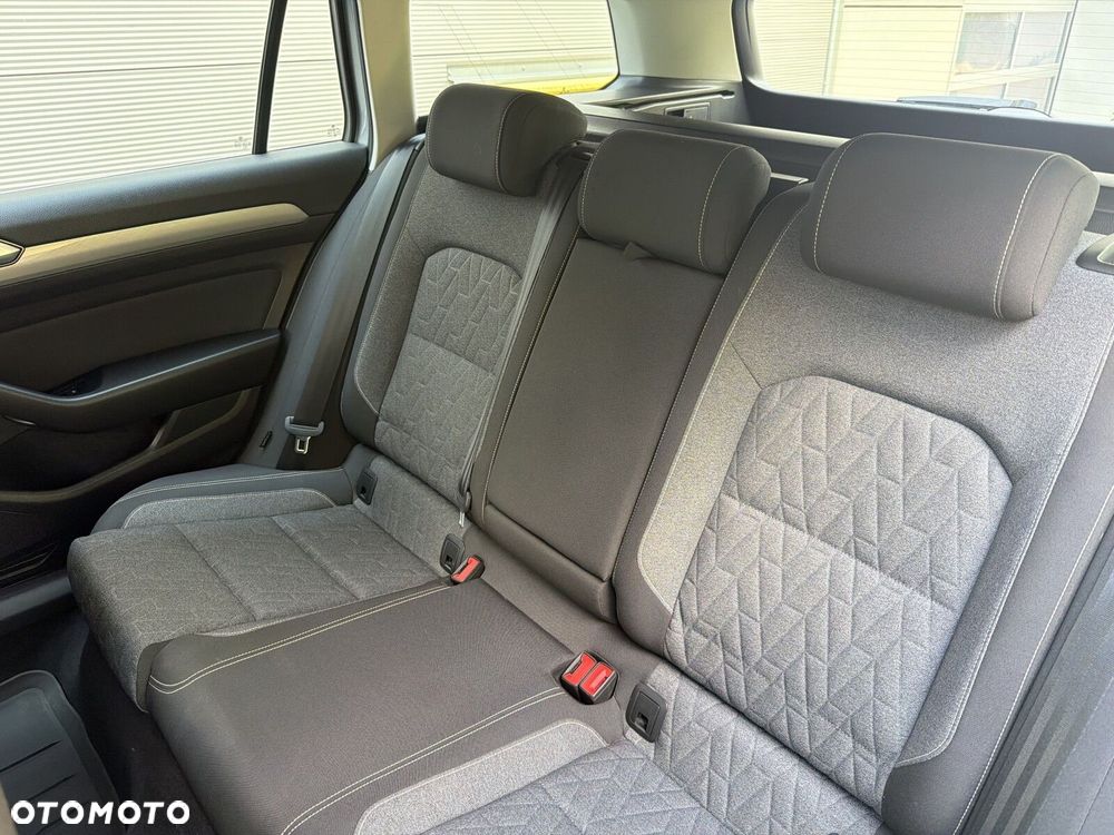 Volkswagen Passat Variant 2.0 TDI EVO Business - 17