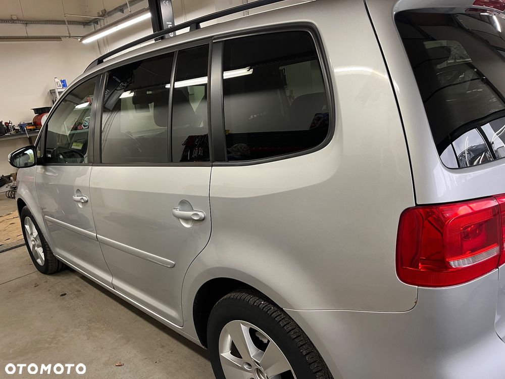 Volkswagen Touran - 3