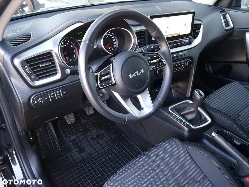 Kia Ceed 1.5 T-GDI M - 16