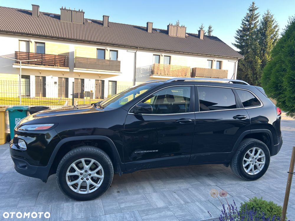 Jeep Cherokee - 4