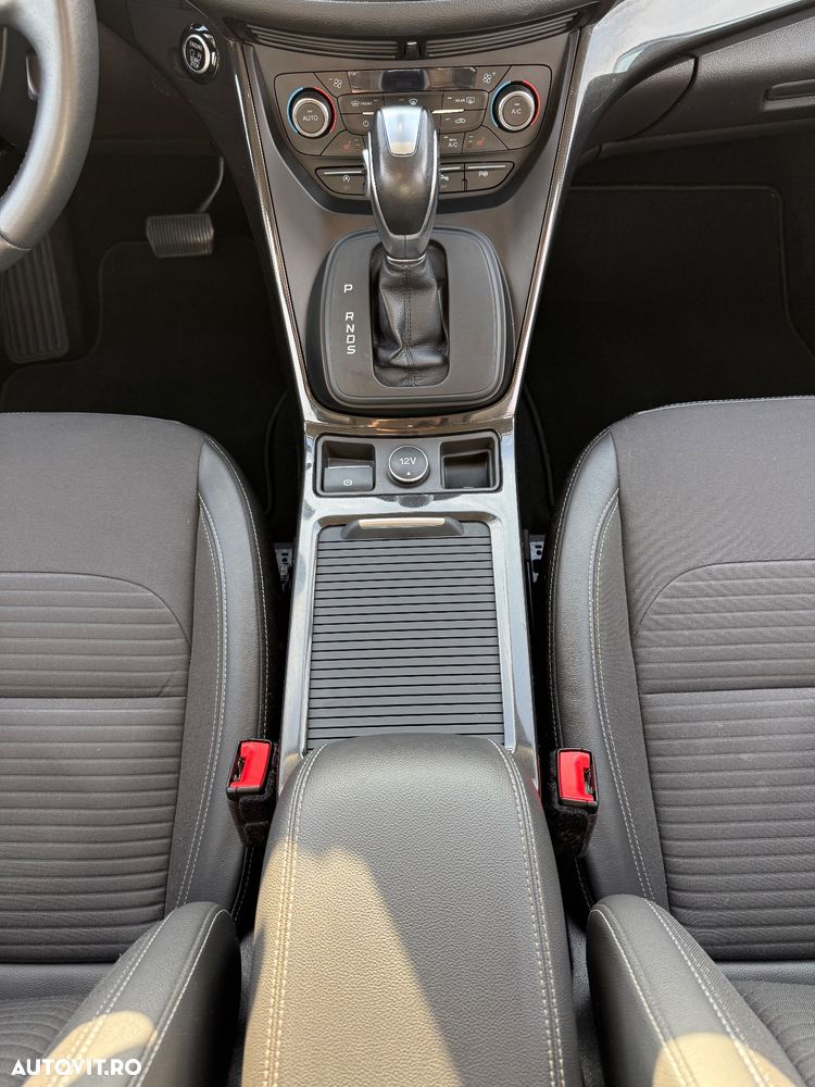 Ford Kuga 1.5 EcoBoost 2x4 Aut. Trend - 23