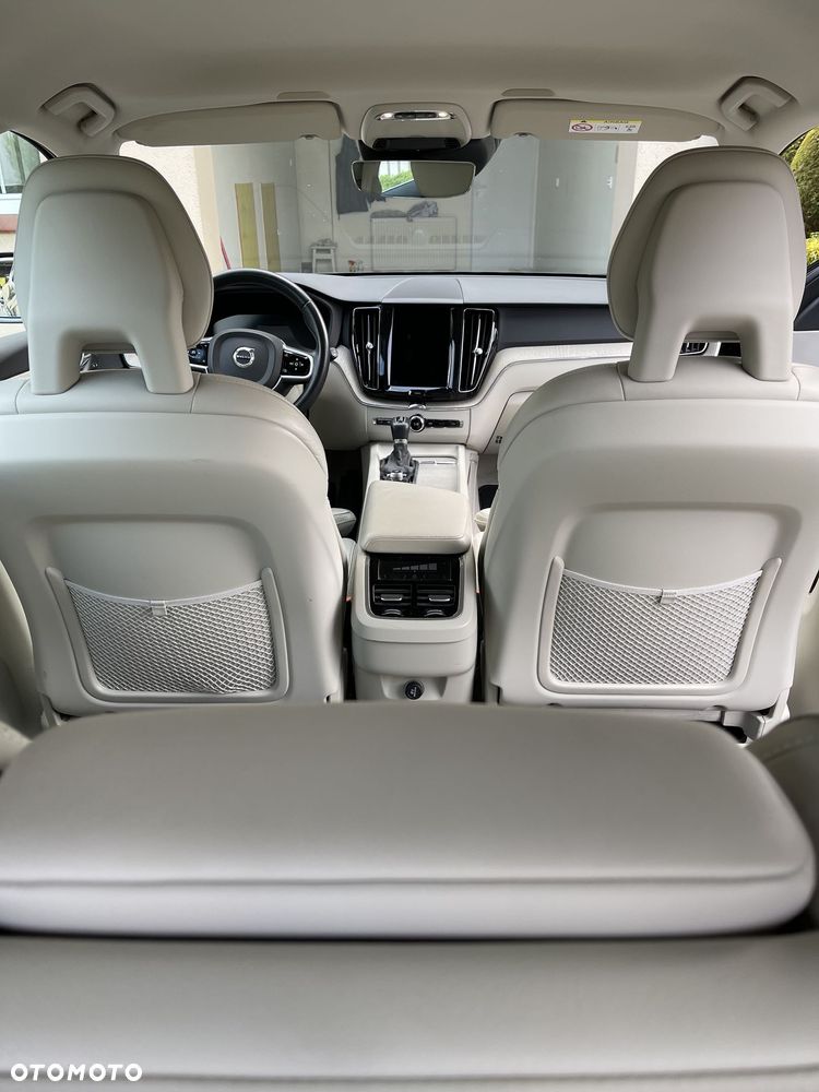 Volvo XC 60 D5 SCR AWD Inscription - 33